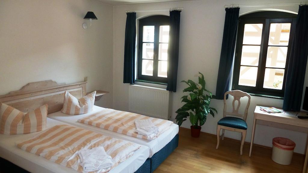 Mb Hotel Weisser Hirsch Hohnstein Bilik gambar